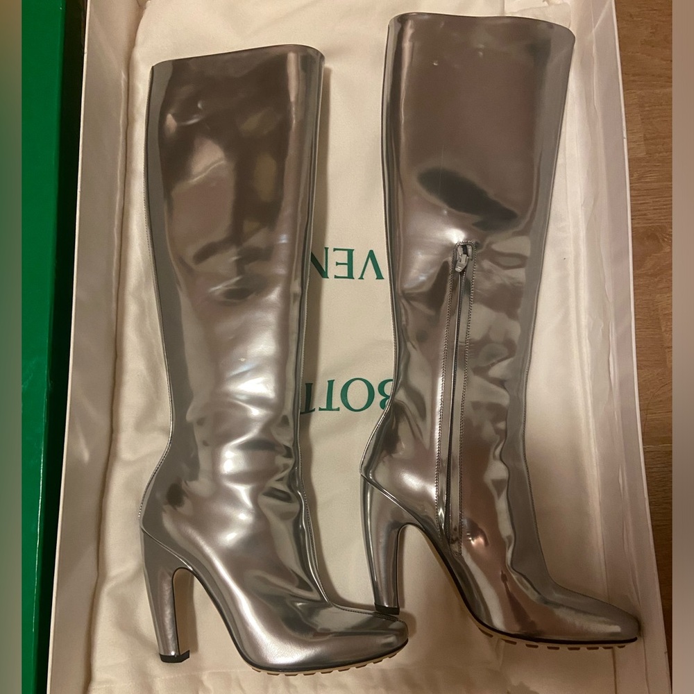 Bottega Venetia silver mirror leather. New with box